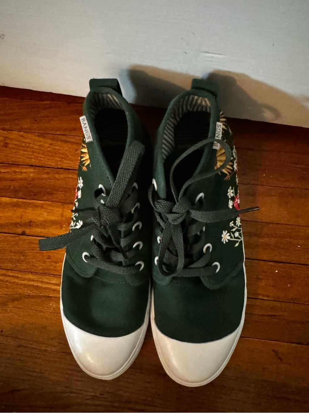 Bangs Fluttering Fields High Top Shoes - Picture 11 of 12
